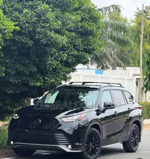 Toyota Highlander XSE AWD 2024 Black