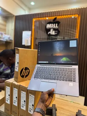 New Laptop HP ZBook Firefly 14 G7 16GB Intel Core I7 SSHD+SSD 256GB