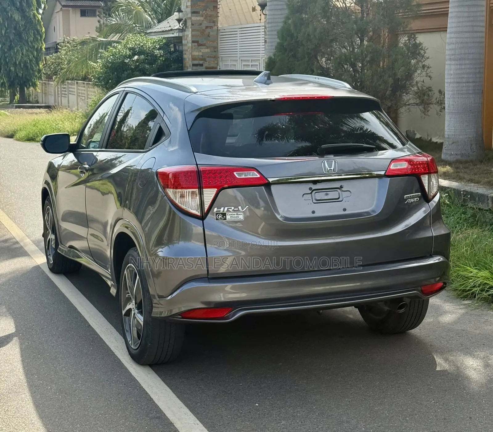 Honda HR-V Touring AWD 2019 Gray