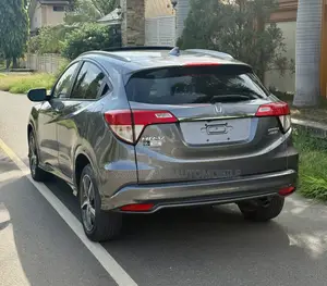 Honda HR-V Touring AWD 2019 Gray