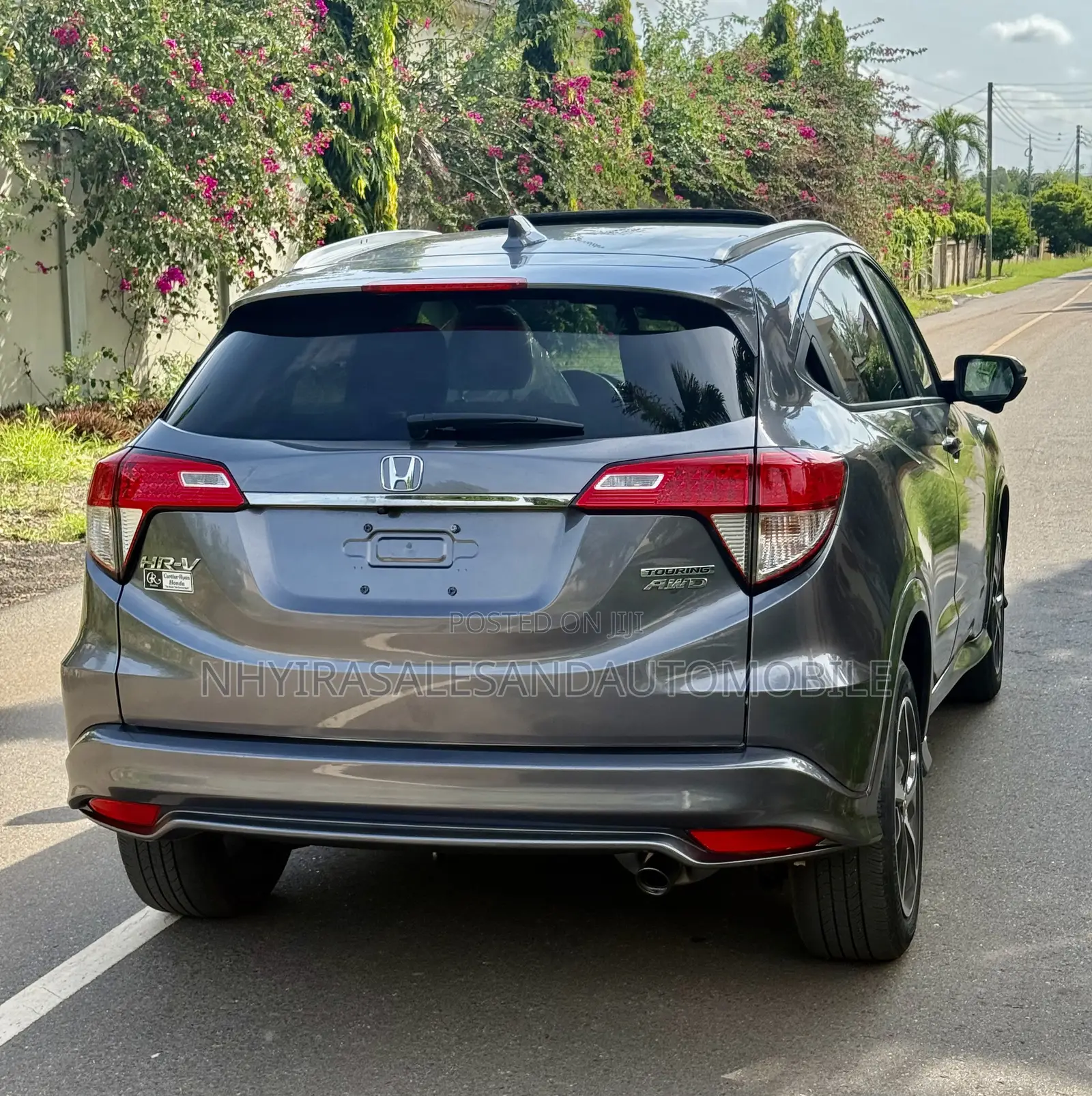 Honda HR-V Touring AWD 2019 Gray