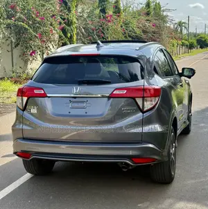 Honda HR-V Touring AWD 2019 Gray