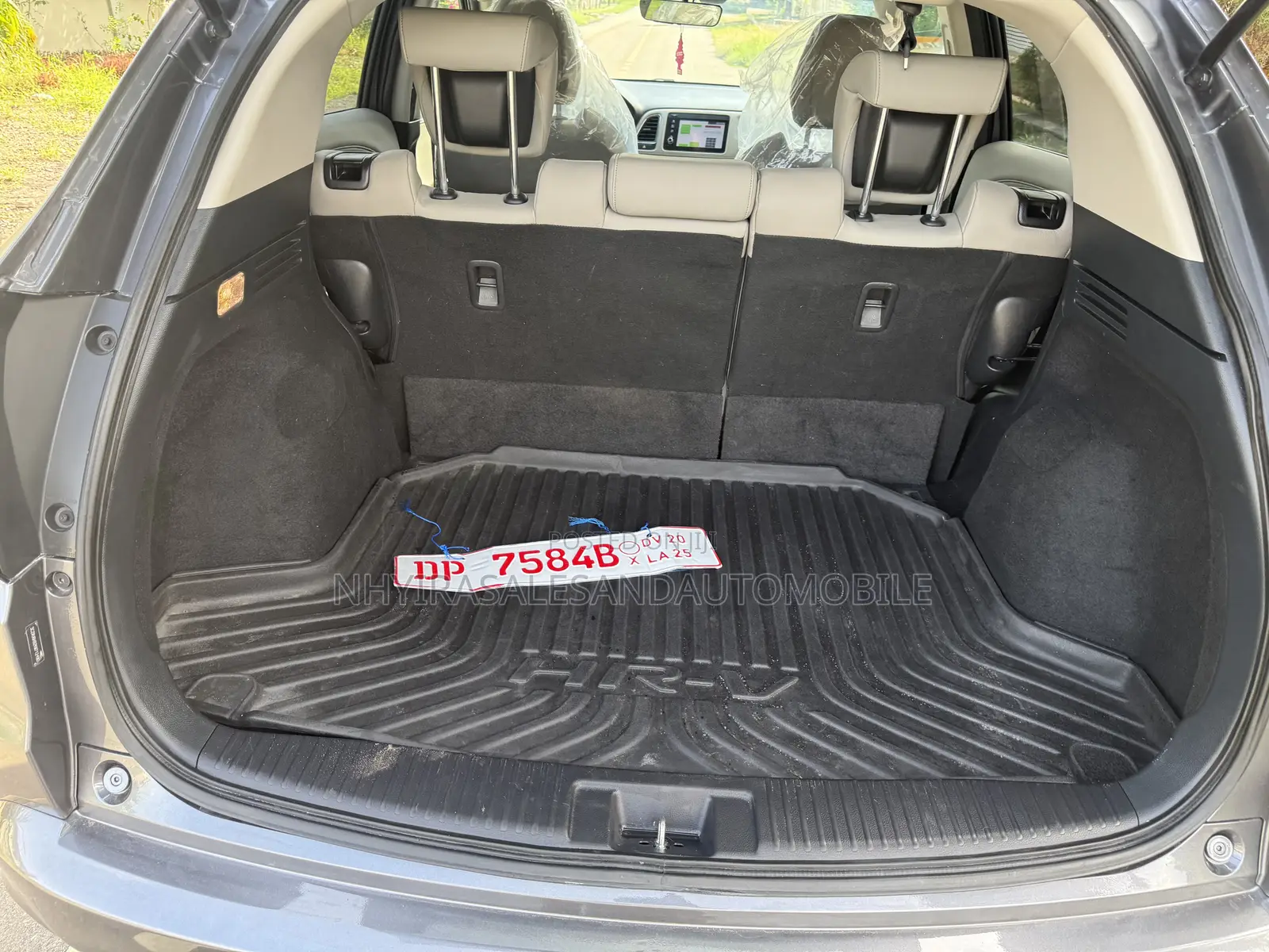 Honda HR-V Touring AWD 2019 Gray