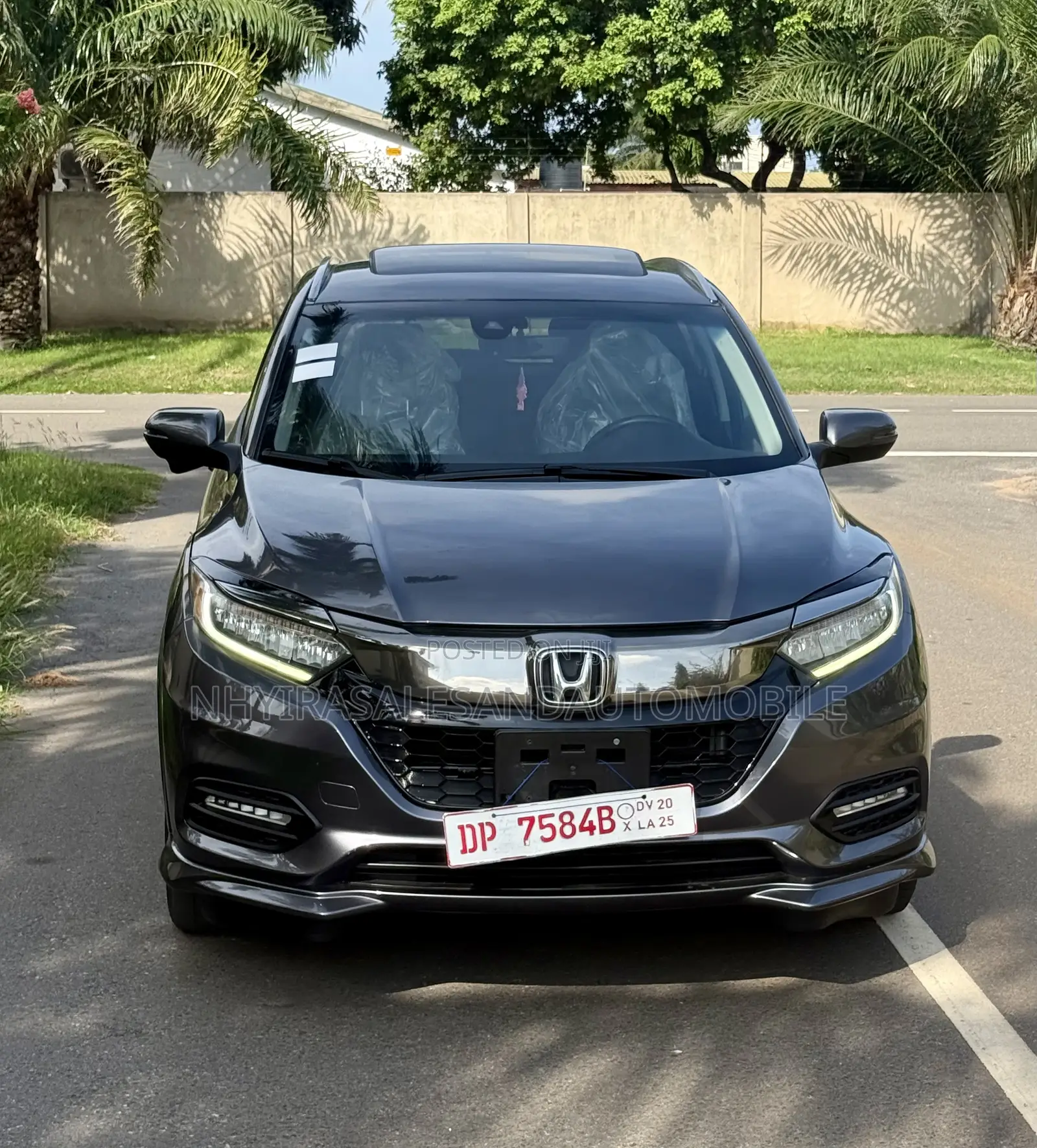 Honda HR-V Touring AWD 2019 Gray