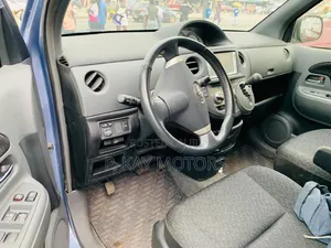 Toyota Sienta 1.5 FWD 2012 Blue