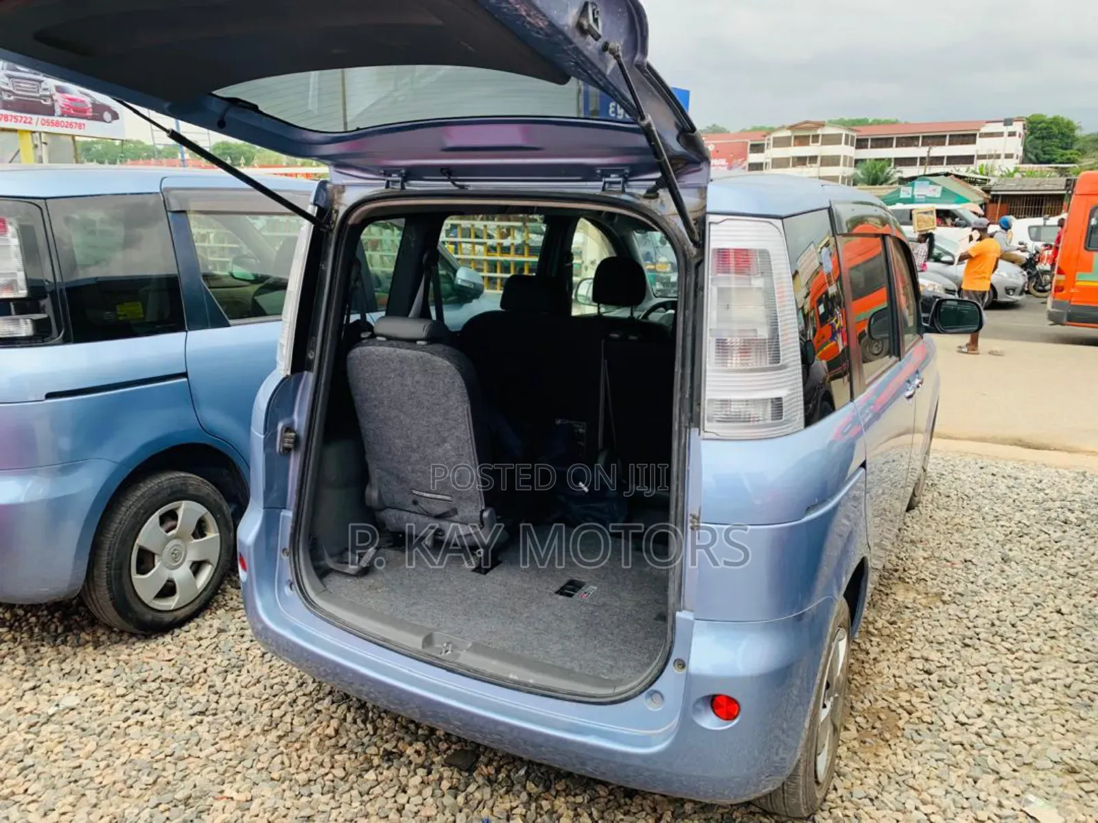 Toyota Sienta 1.5 FWD 2012 Blue