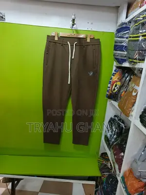 Free Style/Classic Fit - Tryahu's Got It, Size 36 Only