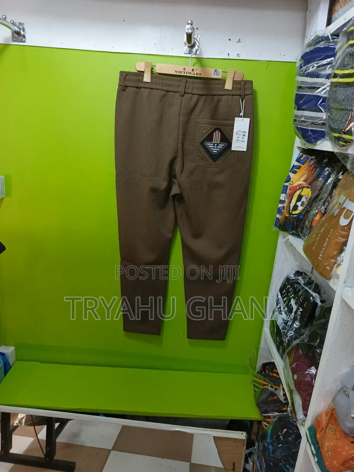 Free Style/Classic Fit - Tryahu's Got It, Size 36 Only