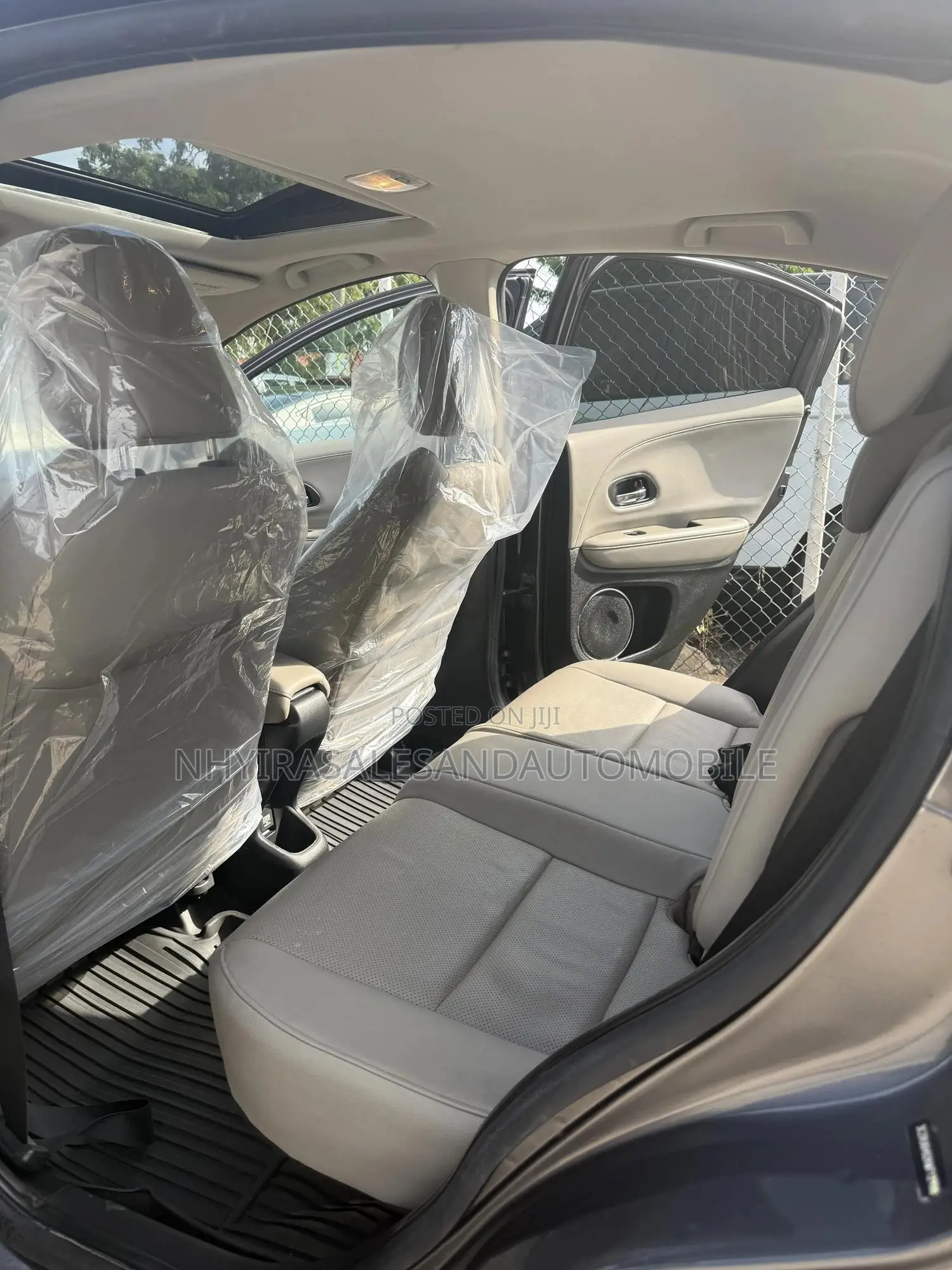 Honda HR-V Touring AWD 2019 Gray