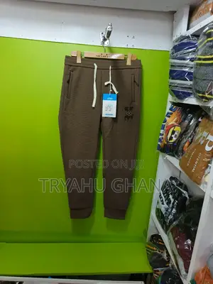 Photo - Classic Louis Vuitton Joggers Are Selling At Tryahu, Size 33