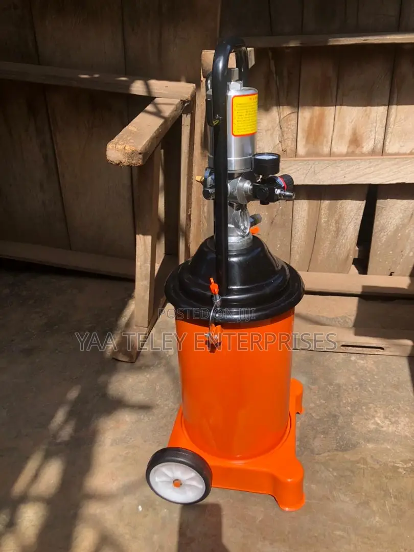 Air Compressor Grease Bucket