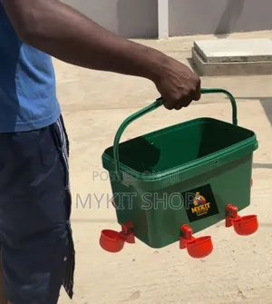 Poultry Cups