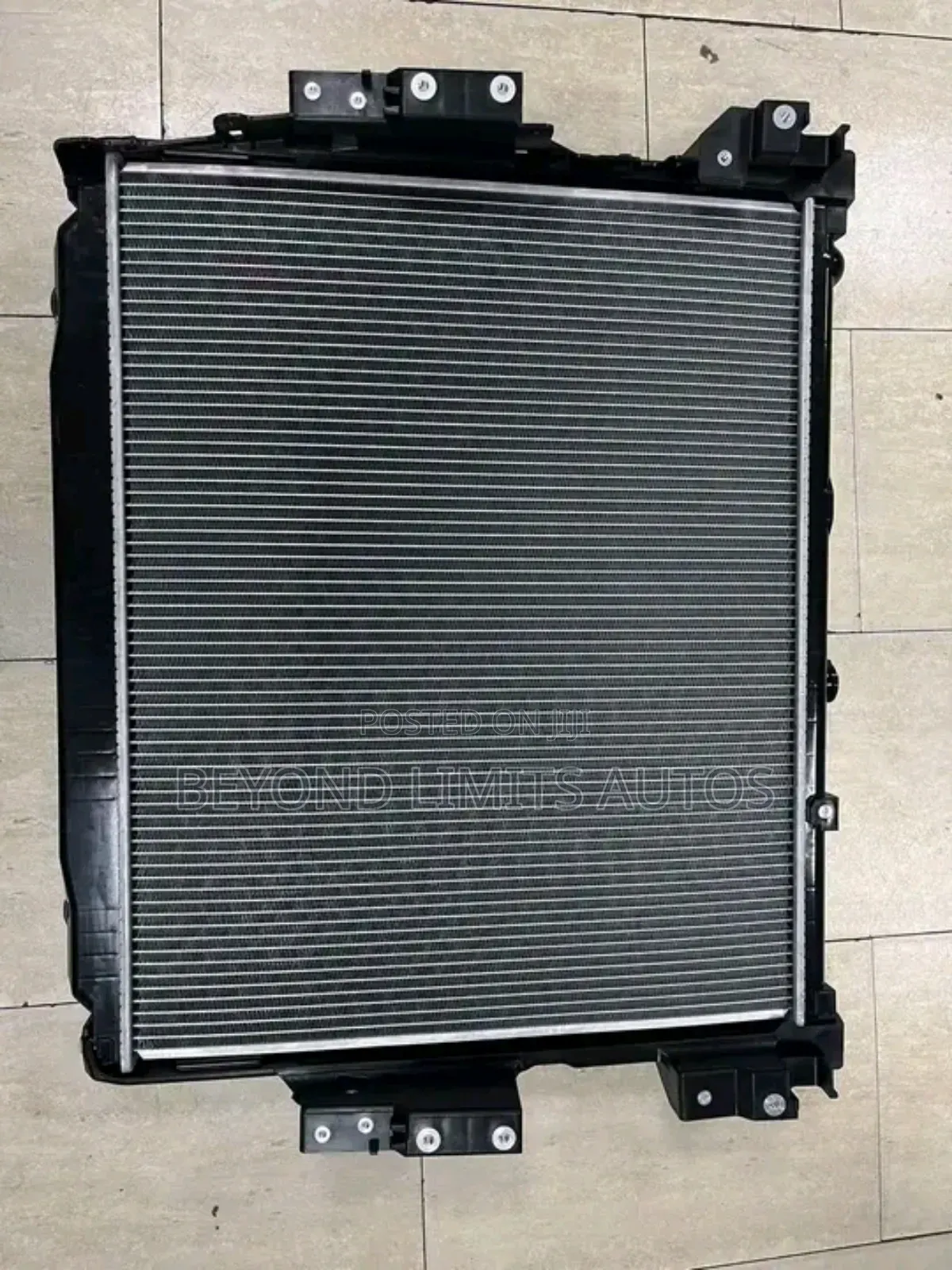 Land Cruiser 2010,2011,2012,2013,2014,2015,2016 Radiator