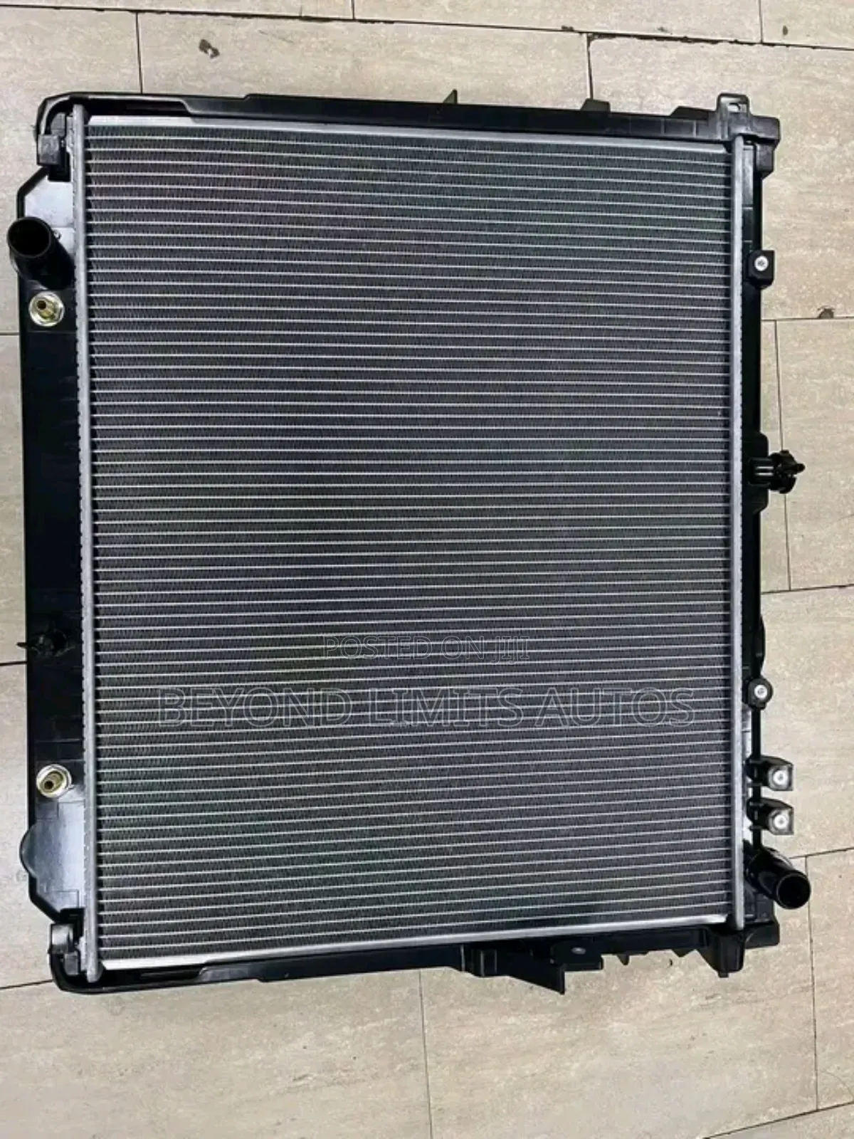 Land Cruiser 2010,2011,2012,2013,2014,2015,2016 Radiator