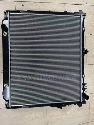 Land Cruiser 2010,2011,2012,2013,2014,2015,2016 Radiator