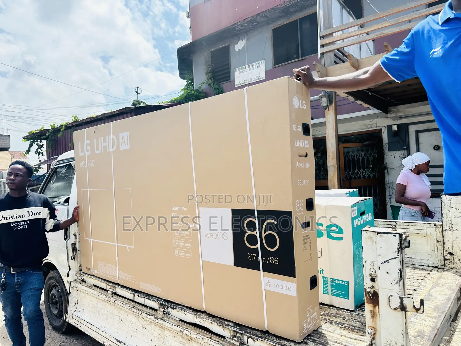 Newly Sealed in Box Lg 86”Ut8000 Uhd Smart