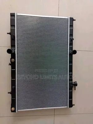 Nissan Rogue/X-Trail 2014,2016,2017,2018,2019 Radiator/Tank