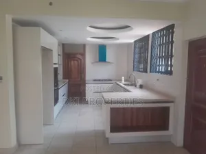 8bdrm House in Dki Properties, Community 25 for sale