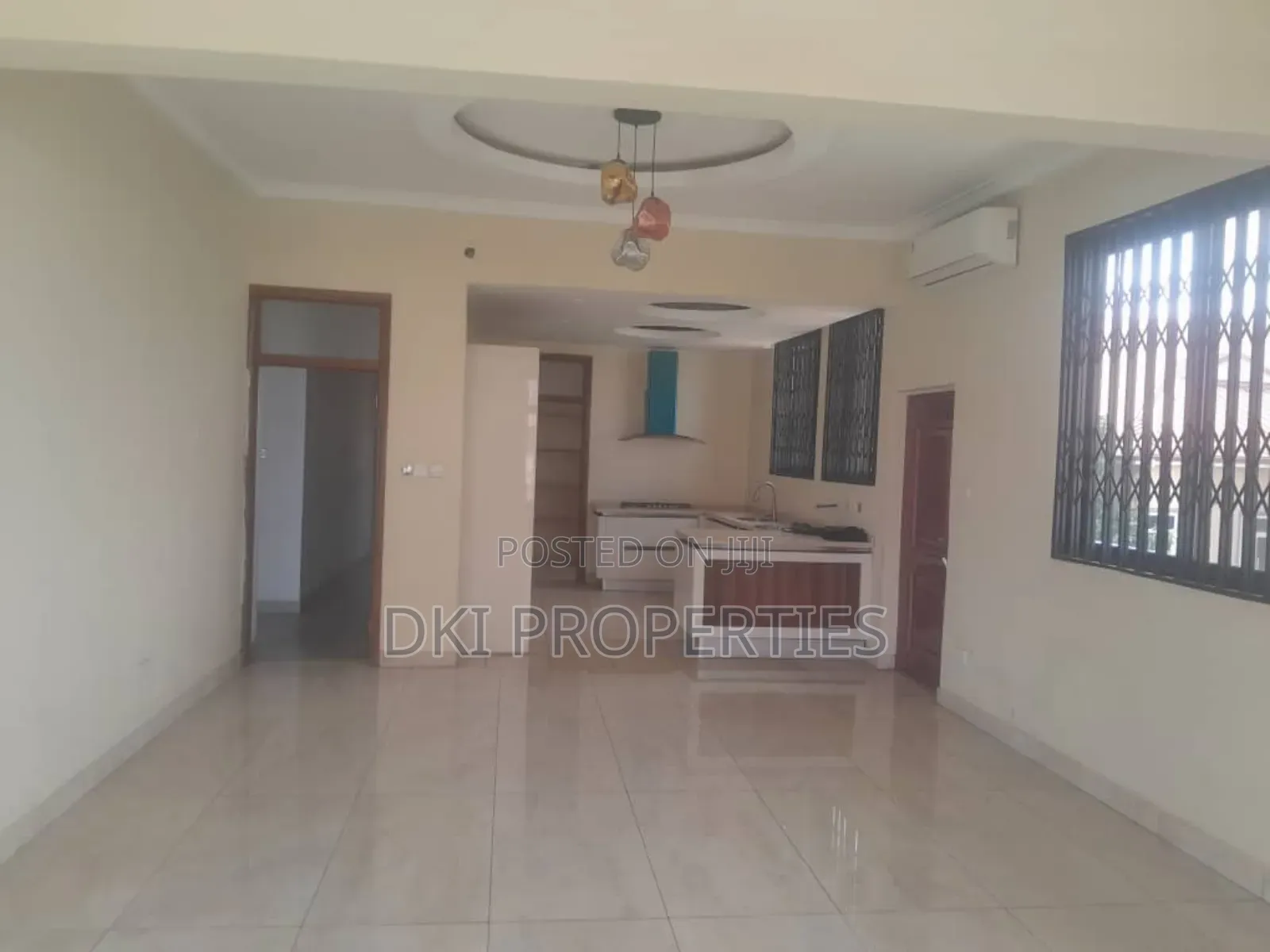 8bdrm House in Dki Properties, Community 25 for sale