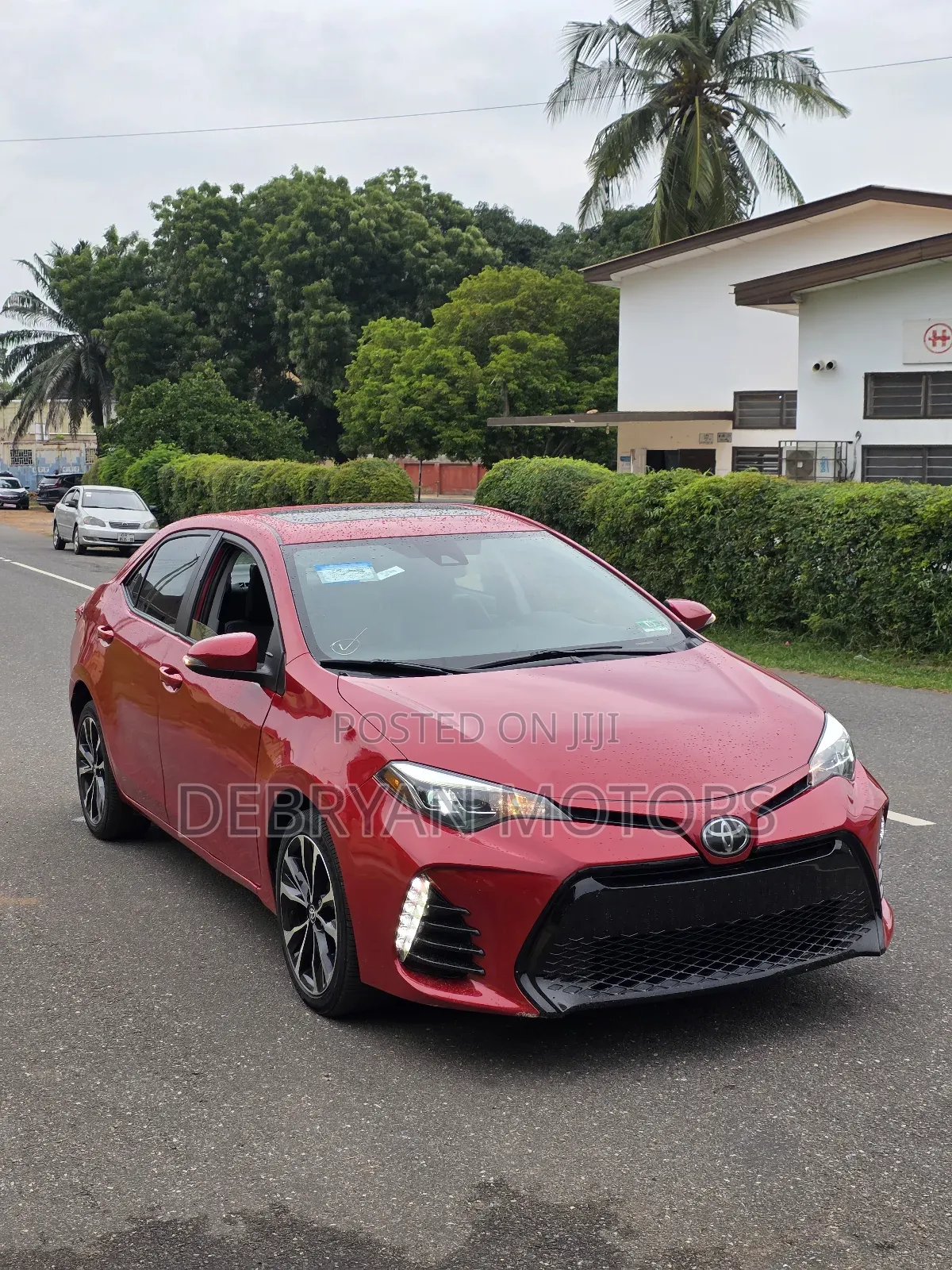 Toyota Corolla SE (1.8L 4cyl 2A) 2018 Red