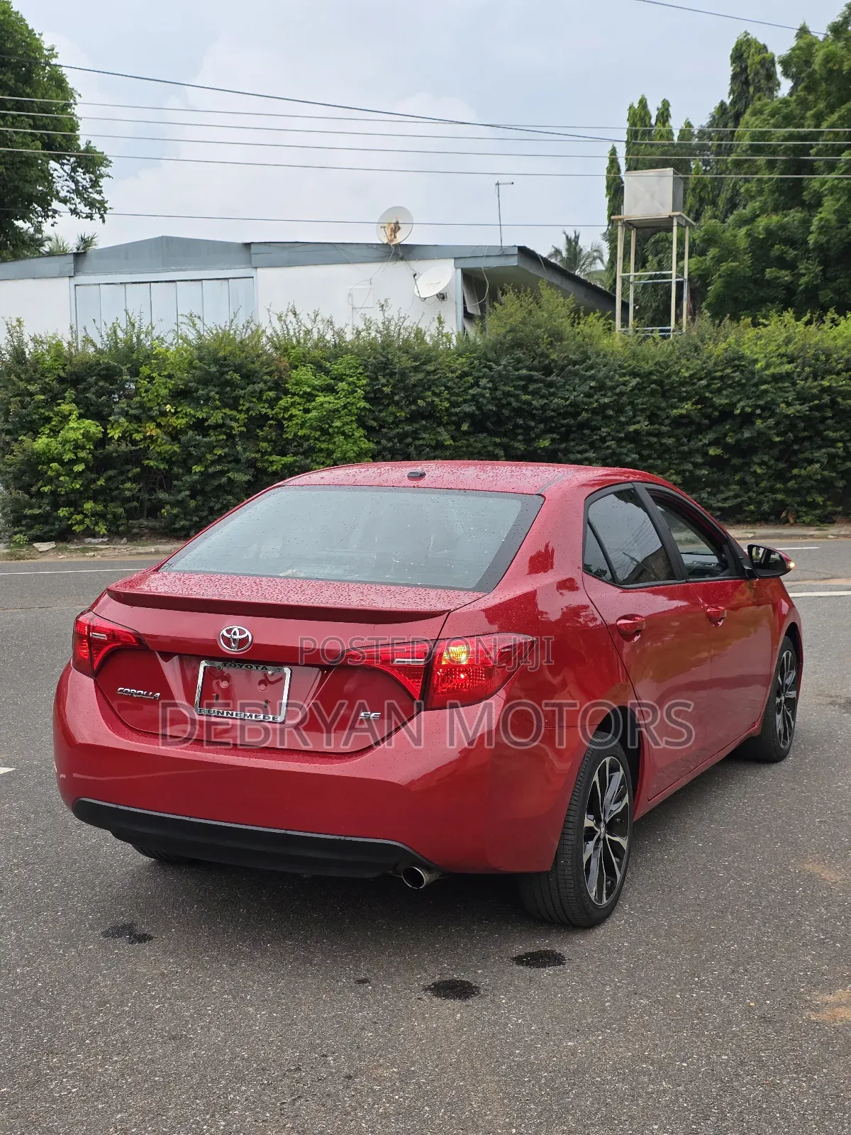 Toyota Corolla SE (1.8L 4cyl 2A) 2018 Red