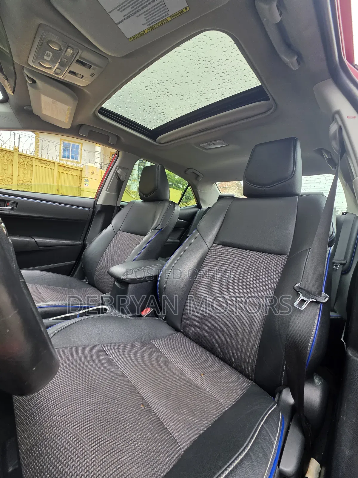Toyota Corolla SE (1.8L 4cyl 2A) 2018 Red