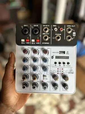 Behringer Live Mixer
