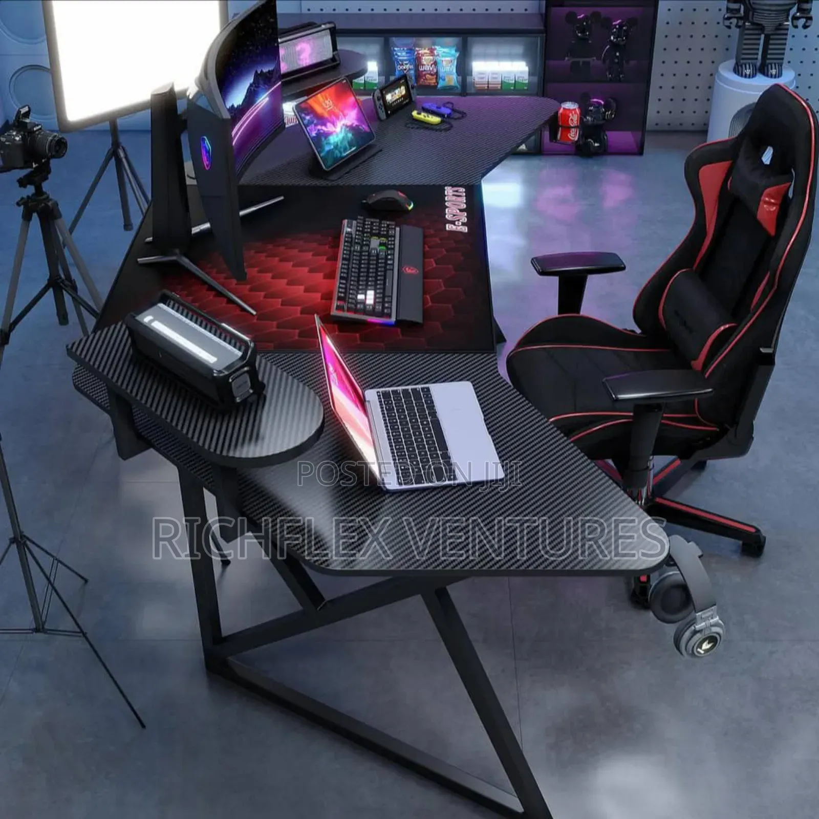 Extra Large Gaming / Office/Studio Desk/Workstation