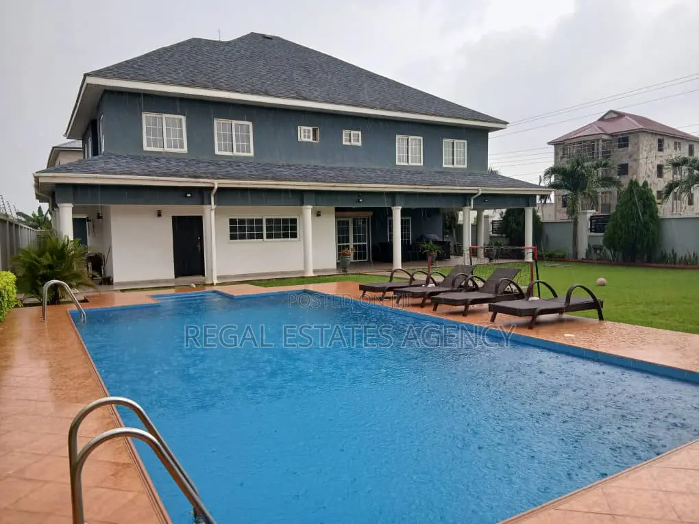 5bdrm House in Oyarifa Aburi Road for sale
