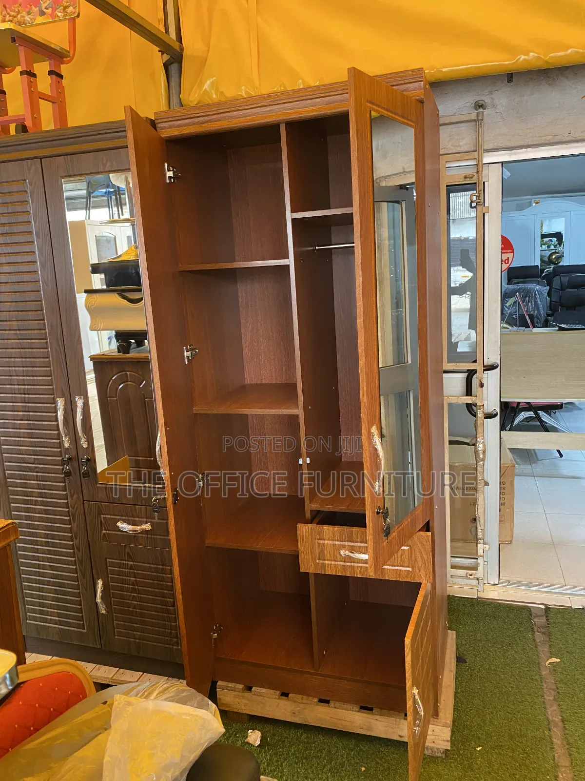 Double Door Wardrobe
