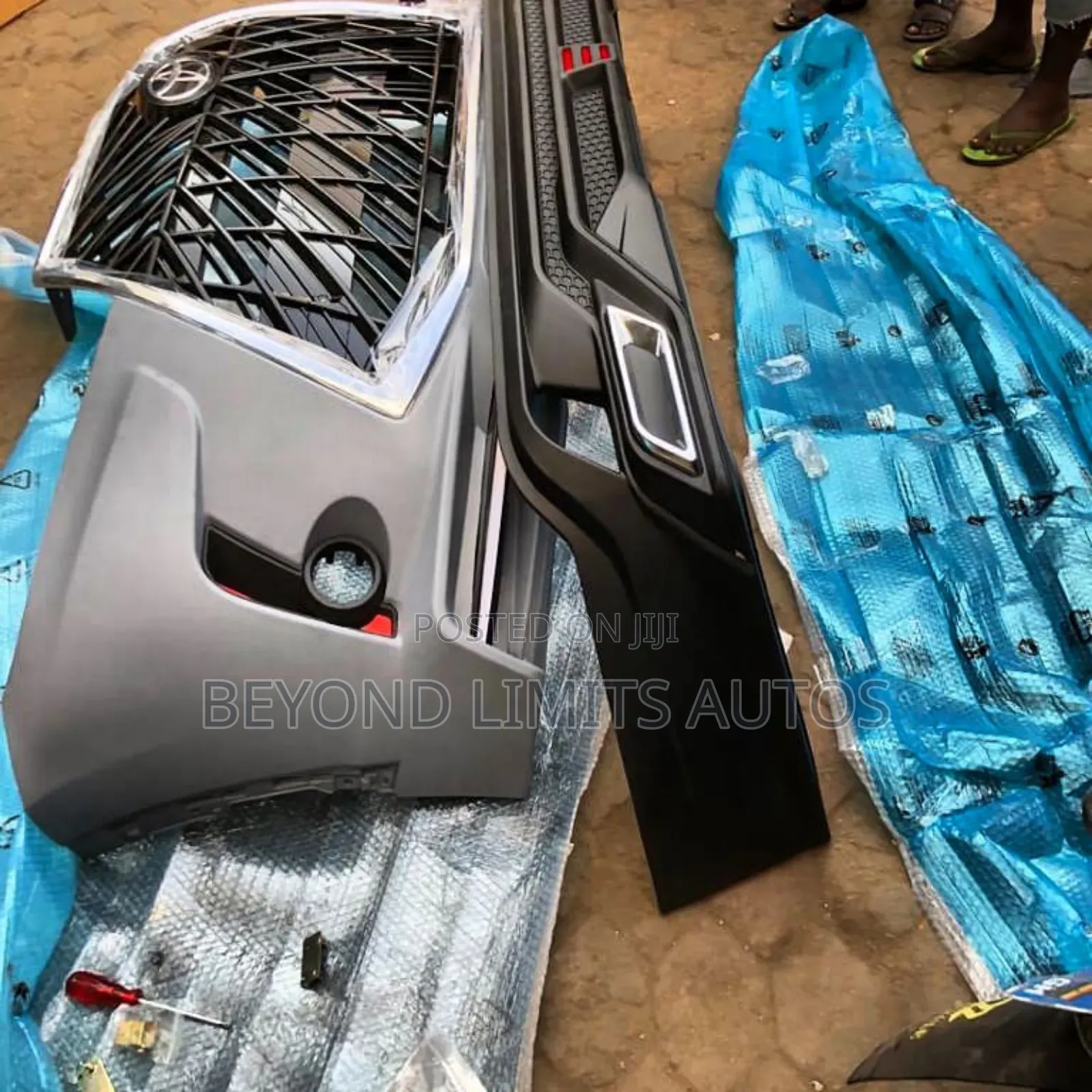 Toyota Highlander 2014,2015,2016,2017,2018,2019 Front Bumper