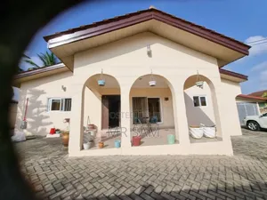 3bdrm House in Spintex Manet for sale