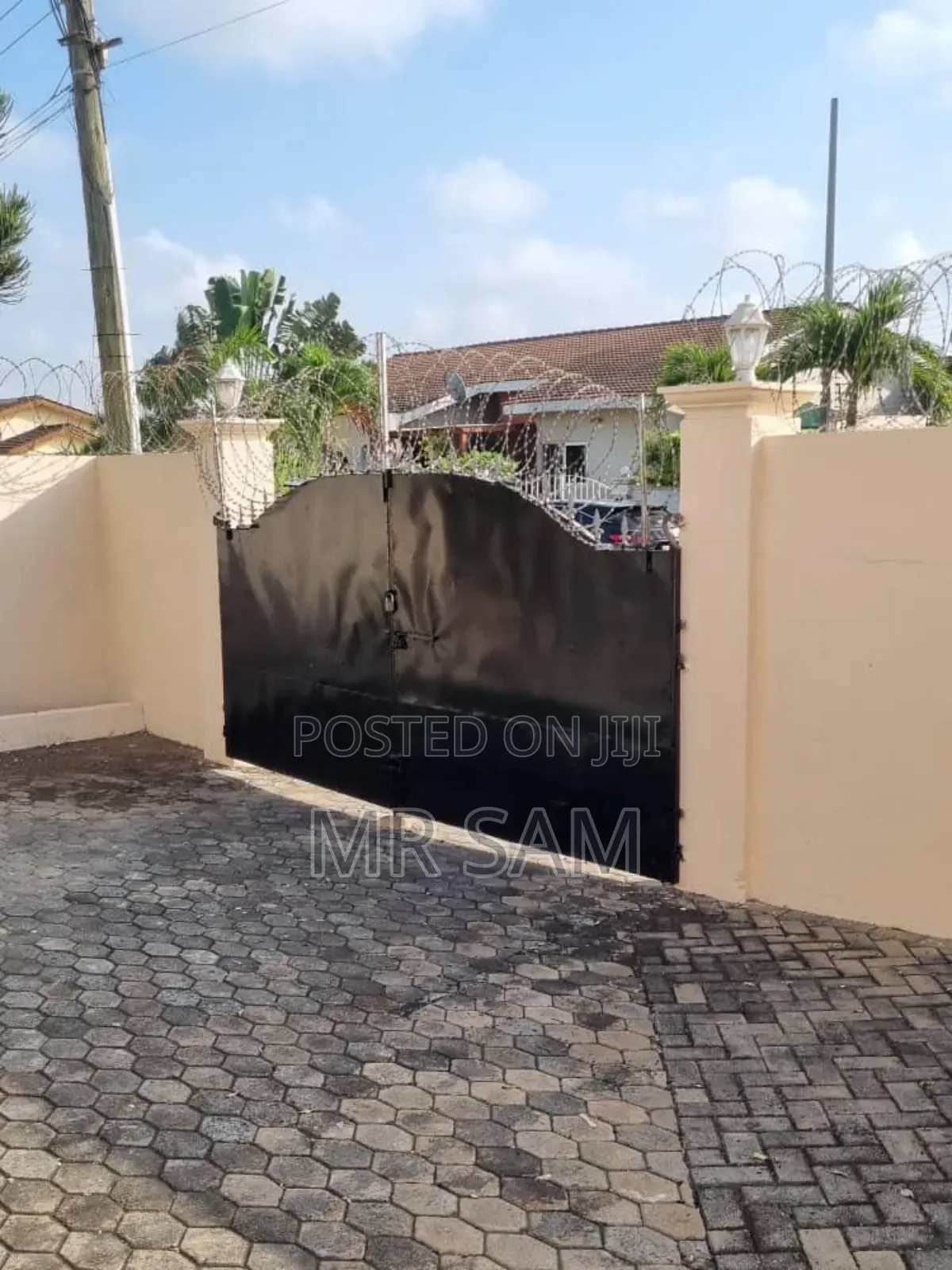 3bdrm House in Spintex Manet for sale