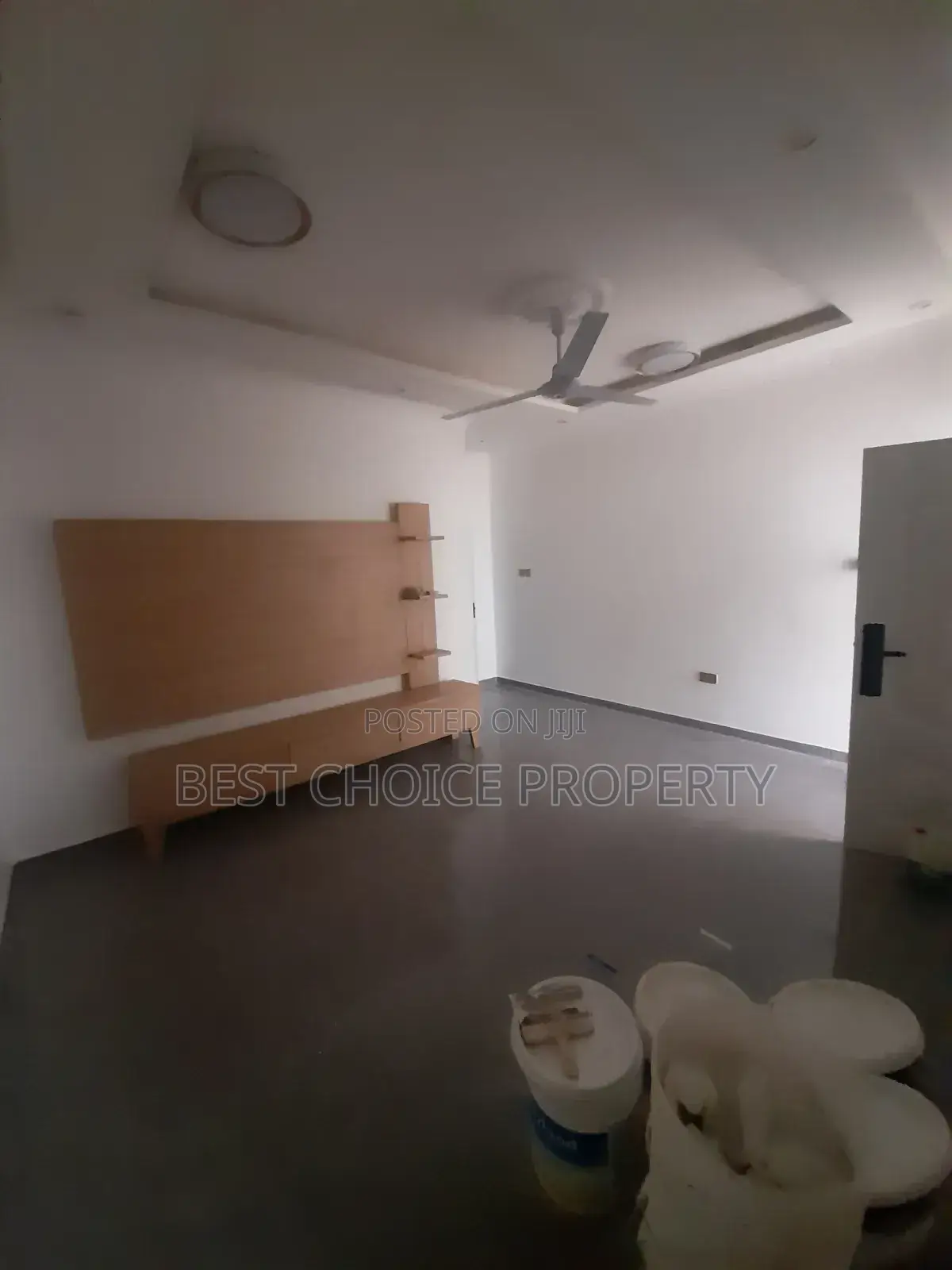 1bdrm Apartment in Lakeside Estate for rent