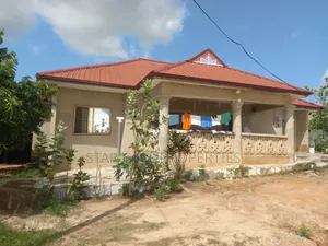 4bdrm House in Asenua, Kumasi Metropolitan for sale