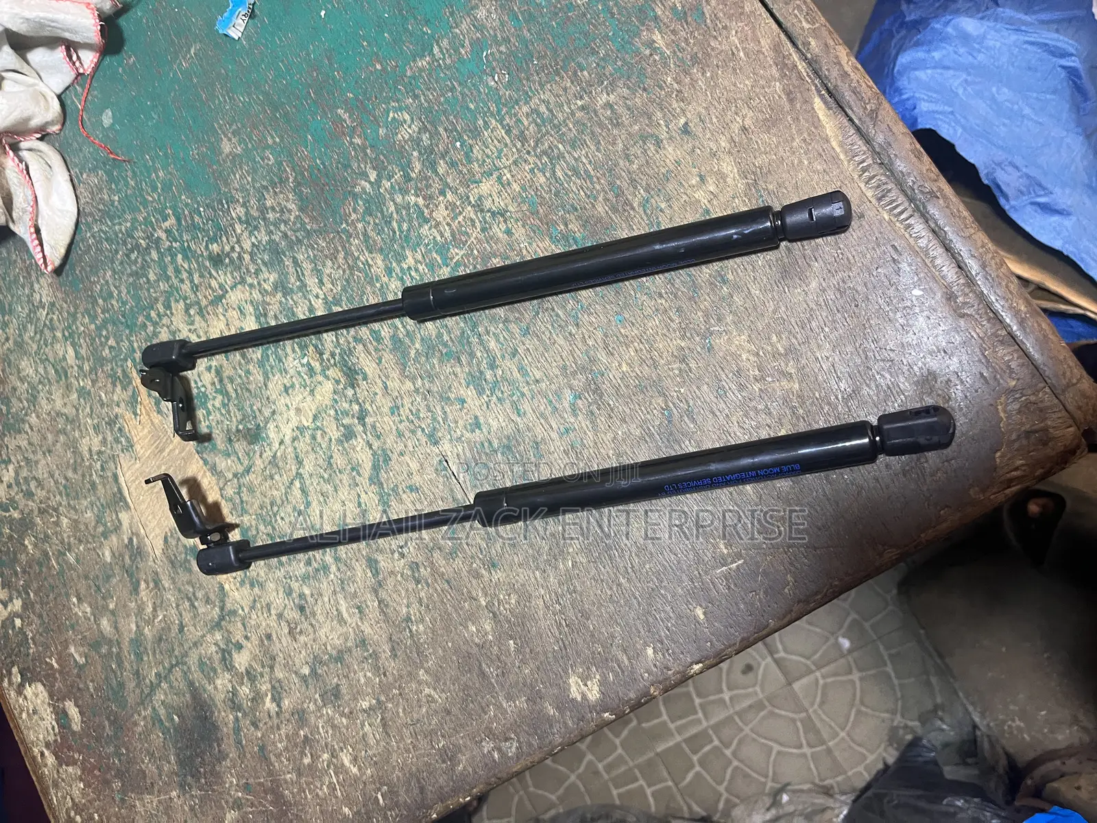 Camry 2013 Bonnet Shocks