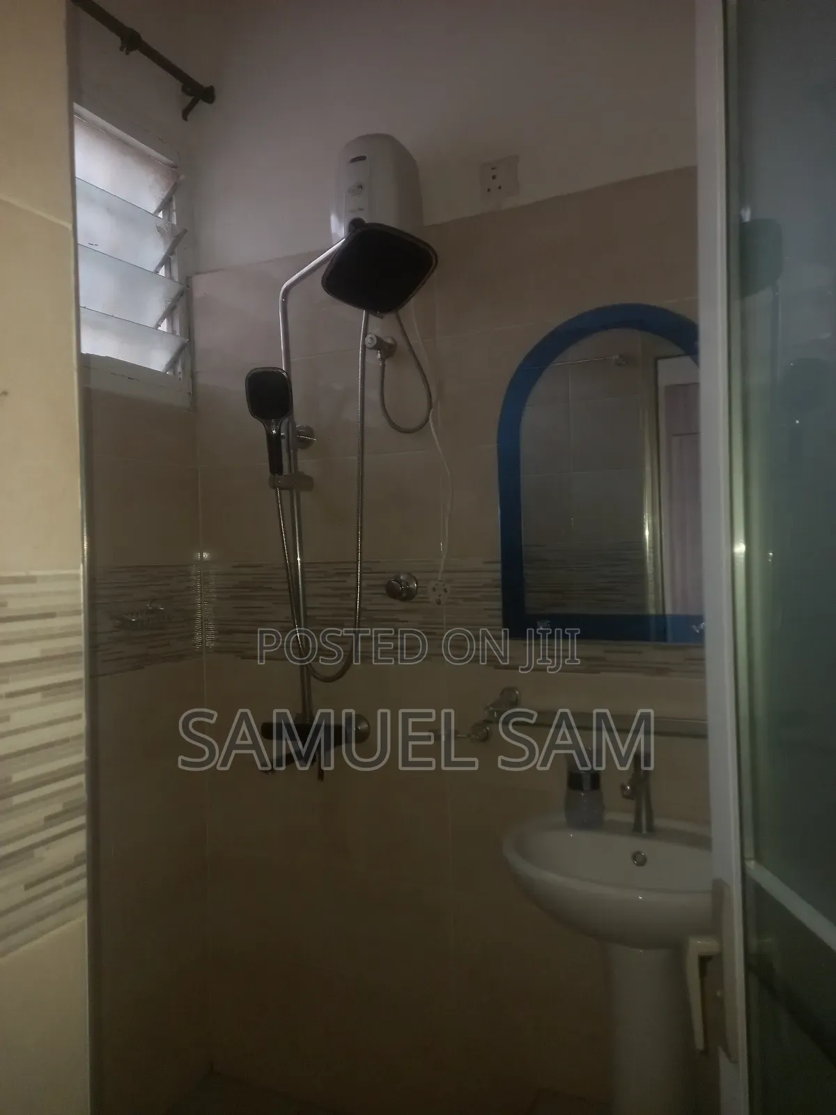 3bdrm House in Complex School, Tema Metropolitan for rent