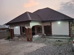 3bdrm House in Ejisu Kropa, Kumasi Metropolitan for sale