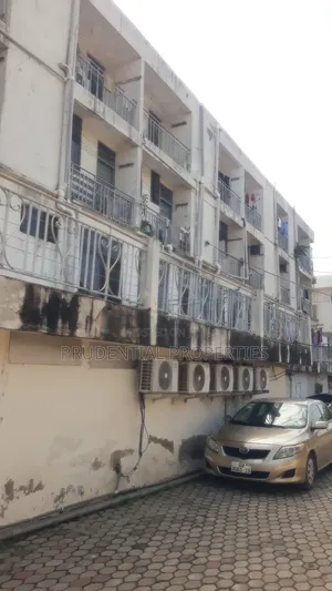 20bdrm Block of Flats in Odorkor for sale