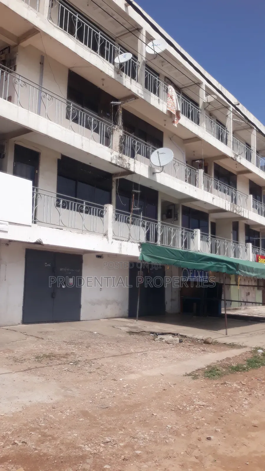 20bdrm Block of Flats in Odorkor for sale