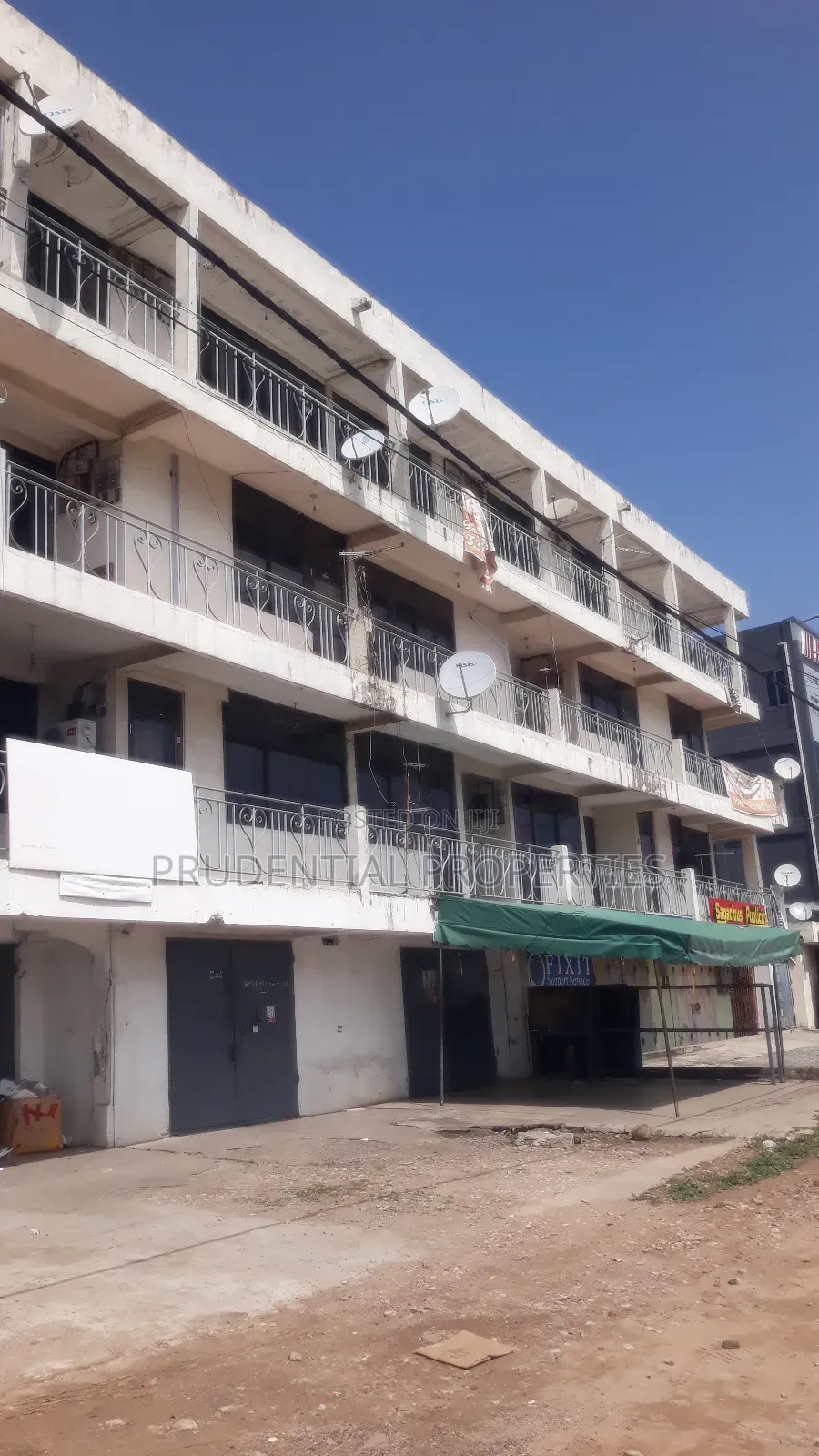 20bdrm Block of Flats in Odorkor for sale