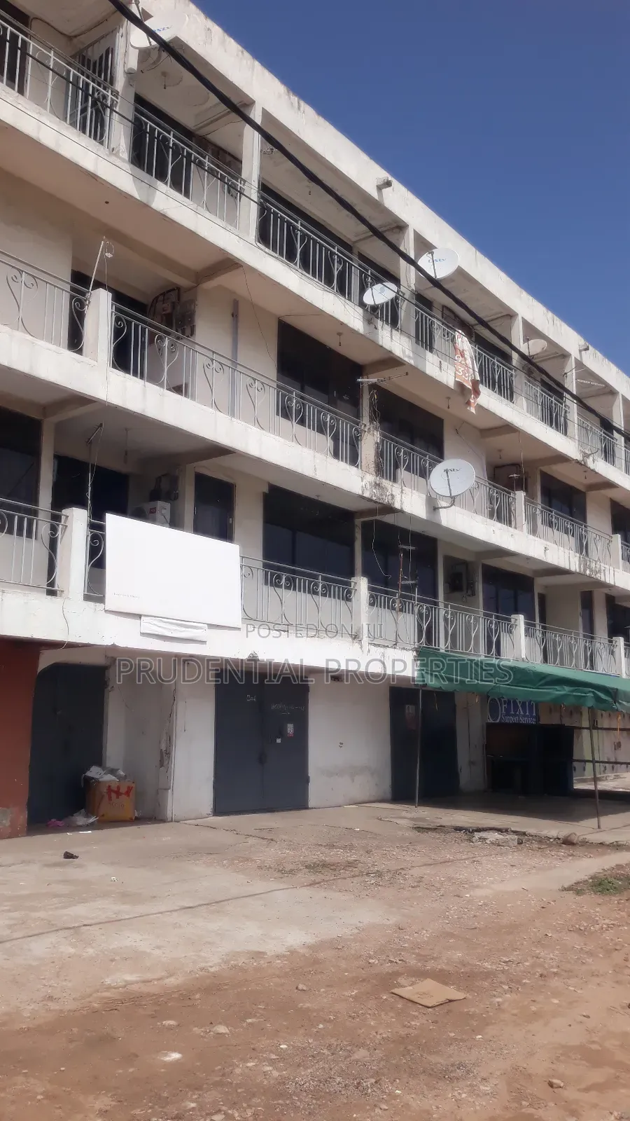 20bdrm Block of Flats in Odorkor for sale