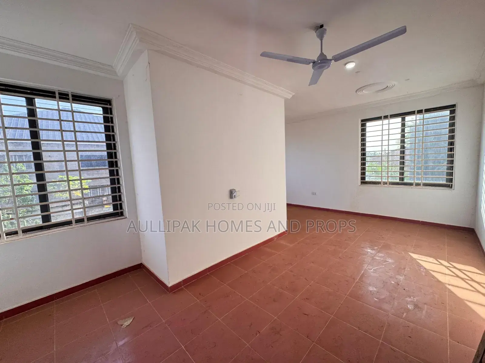 2bdrm Apartment in Adjiriganor for rent