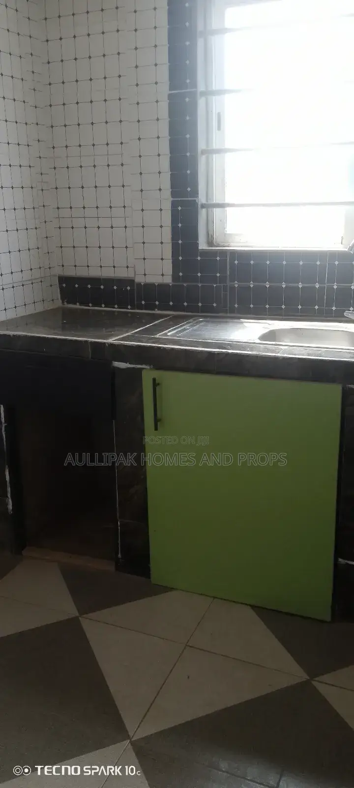 2bdrm Apartment in Lakeside, Adjiriganor for rent