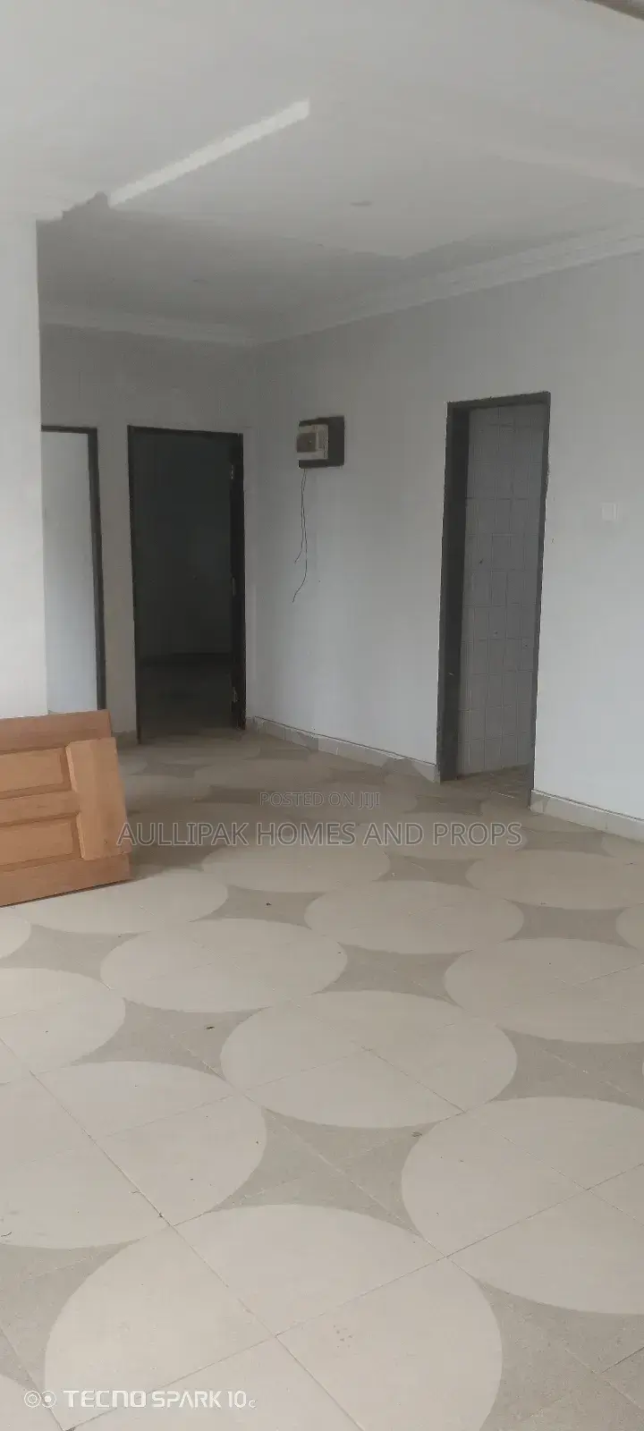 2bdrm Apartment in Lakeside, Adjiriganor for rent
