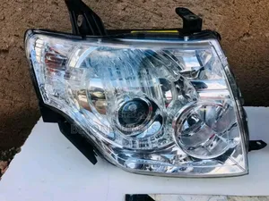 Mitsubishi Pajero 2015,2016,2017,2018 Headlight/Headlamp