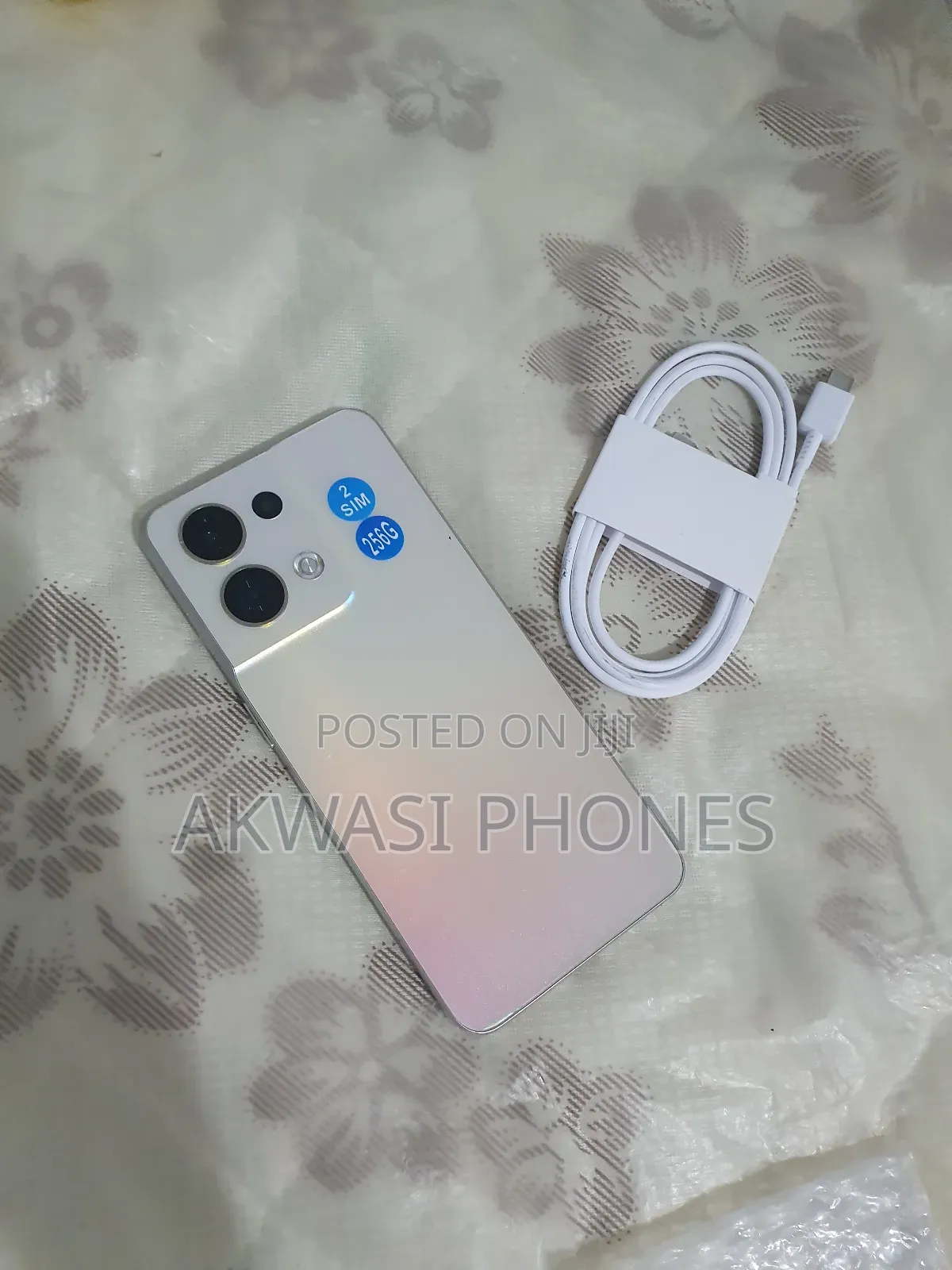 New Oppo Reno8 256 GB Gold