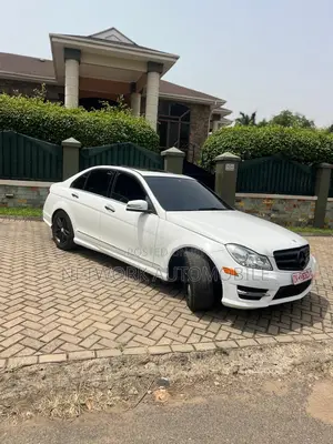 Photo - Mercedes-Benz C250 2014 White