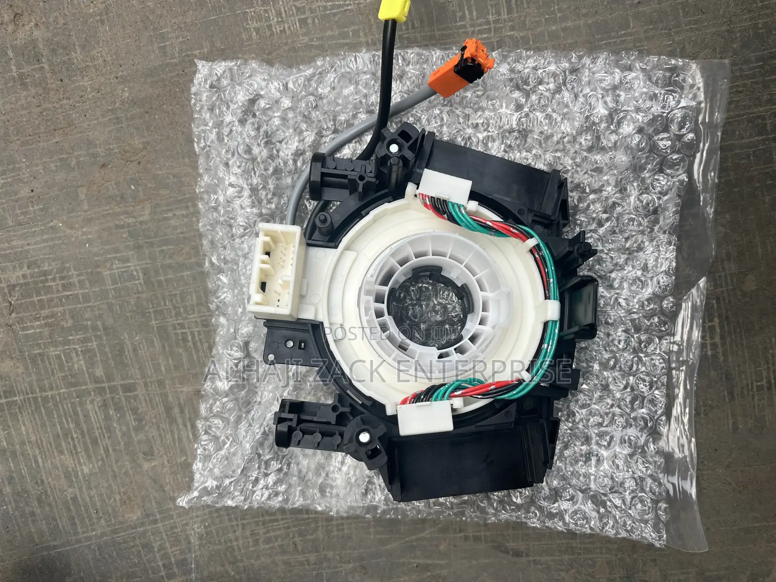 Nissan Versa Horn Plate ( Spiral Cord )