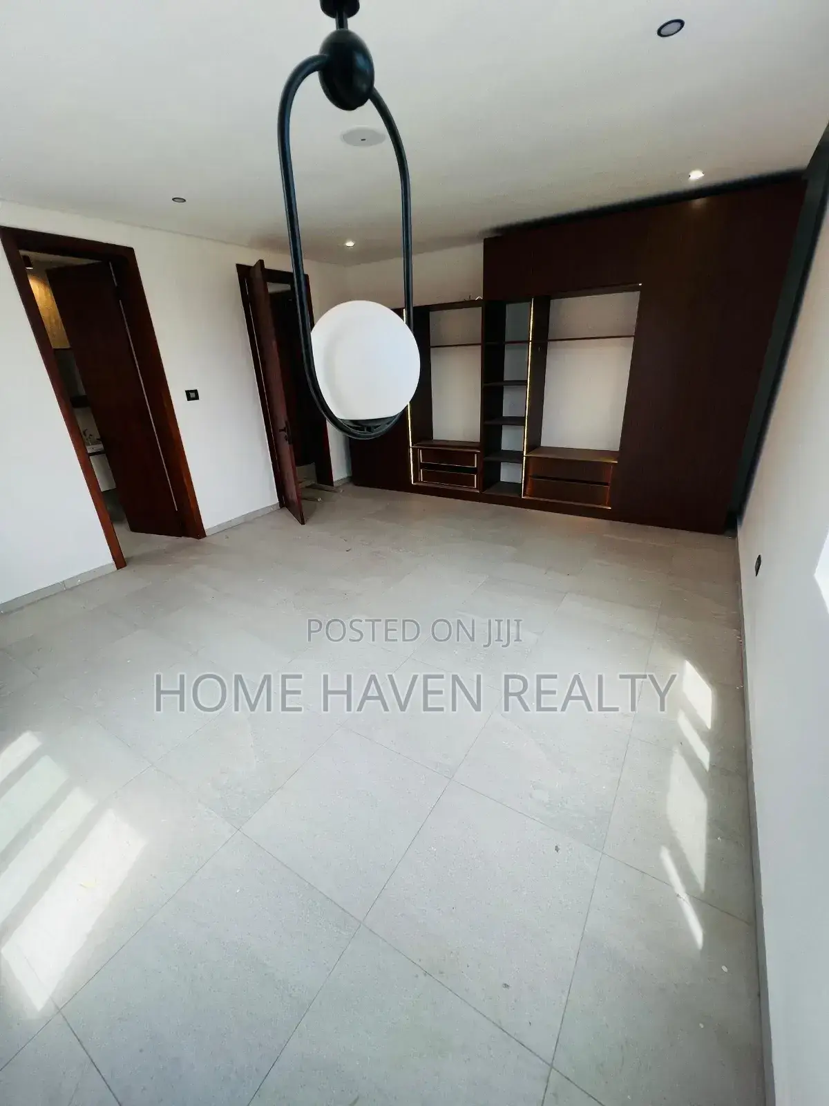 6bdrm House in Mempeasem, East Legon for sale